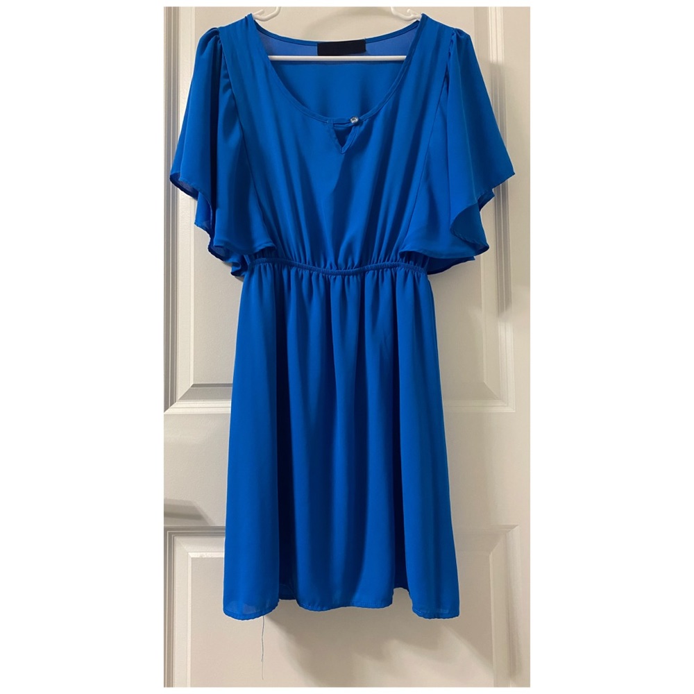 Short blue dress
